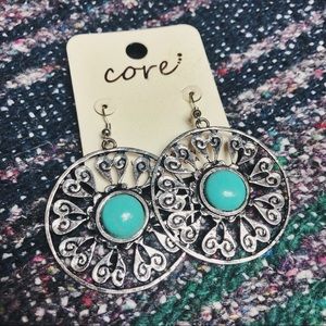 NWT core earrings